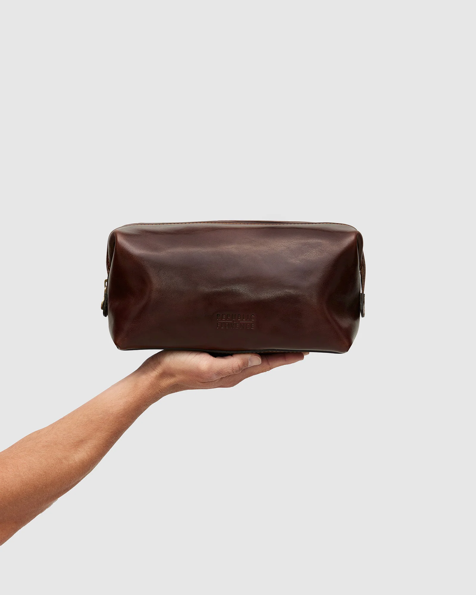 Grand Dopp Kit Terra - Leather Toiletry Bag - Image 4